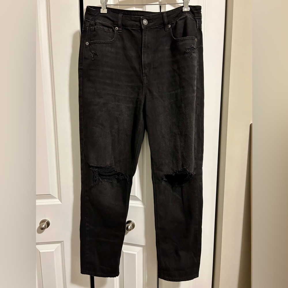 American Eagle Black Distressed Mom Jean Size 12